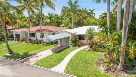 1107 Adams Street Hollywood FL 33019