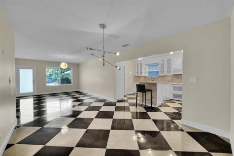 1107 Adams Street Hollywood FL 33019