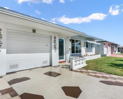 4621 NW 46th Street Tamarac FL 33319