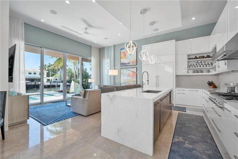 2841 NE 24th Street Fort Lauderdale FL 33305