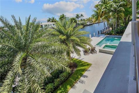2841 NE 24th Street Fort Lauderdale FL 33305