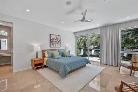 2841 NE 24th Street Fort Lauderdale FL 33305