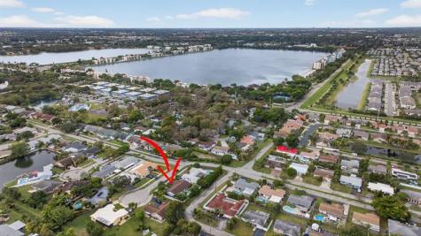 1921 NW 43rd Street Oakland Park FL 33309