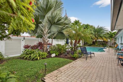 1921 NW 43rd Street Oakland Park FL 33309