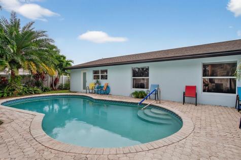 1921 NW 43rd Street Oakland Park FL 33309