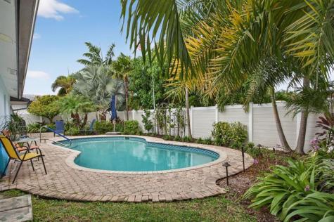 1921 NW 43rd Street Oakland Park FL 33309