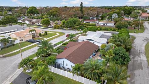 1921 NW 43rd Street Oakland Park FL 33309