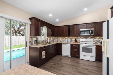 4755 NW 7th Manor Coconut Creek FL 33063