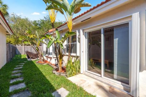 4755 NW 7th Manor Coconut Creek FL 33063