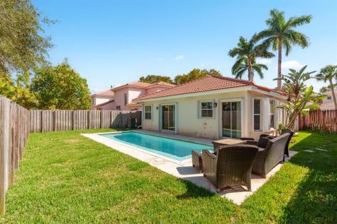 4755 NW 7th Manor Coconut Creek FL 33063