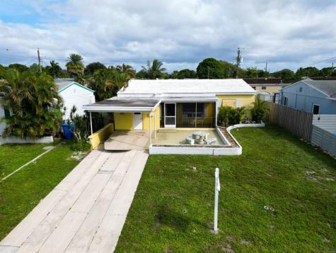 5264 NE 3rd Terrace Fort Lauderdale FL 33334