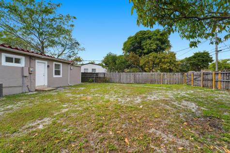 1525 NW 126th Street North Miami FL 33167