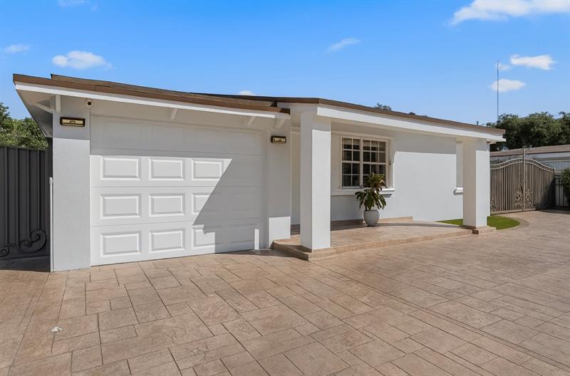 31 Miami Gardens Road West Park FL 33023