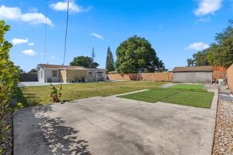 31 Miami Gardens Road West Park FL 33023