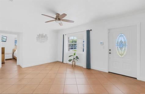 31 Miami Gardens Road West Park FL 33023