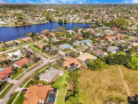 1558 Grantham Drive Wellington FL 33414