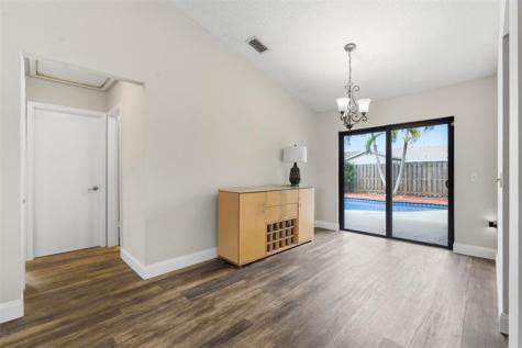 11841 NW 39th Place Sunrise FL 33323