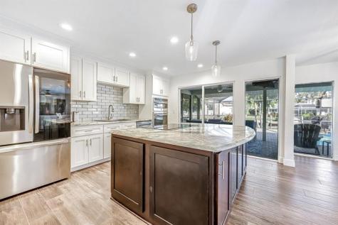 5805 SW 1st Place Cape Coral FL 33914