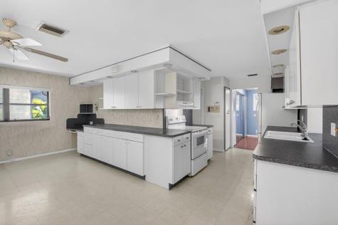 14800 Country Lane Delray Beach FL 33484