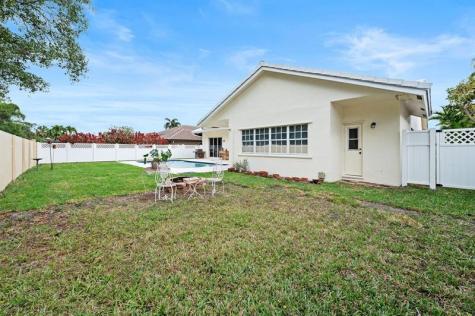 4080 NW 83rd Lane Coral Springs FL 33065