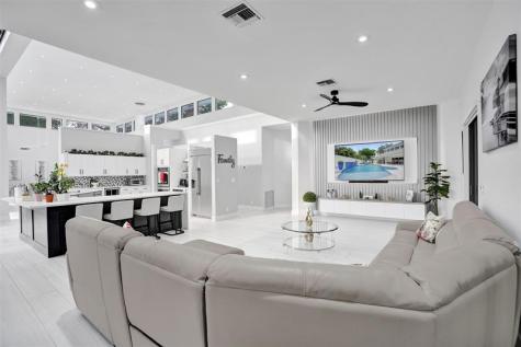 1712 Vestal Drive Coral Springs FL 33071