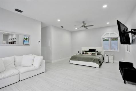 1712 Vestal Drive Coral Springs FL 33071