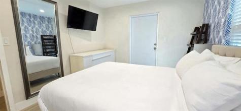 1215 NE 13th Avenue Fort Lauderdale FL 33304