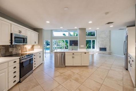 2432 NE 22nd Avenue Lighthouse Point FL 33064