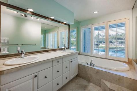 2432 NE 22nd Avenue Lighthouse Point FL 33064