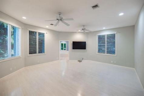 2432 NE 22nd Avenue Lighthouse Point FL 33064