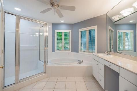 2432 NE 22nd Avenue Lighthouse Point FL 33064