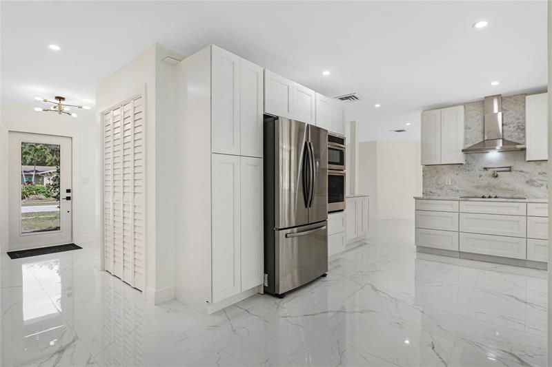 5900 SW 17th Street Plantation FL 33317