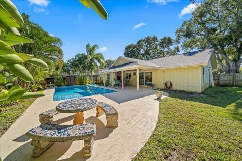 500 10TH Street SW Vero Beach FL 32962