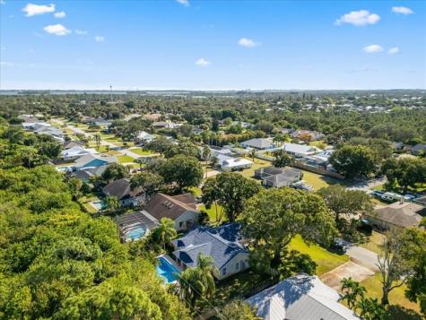 500 10TH Street SW Vero Beach FL 32962