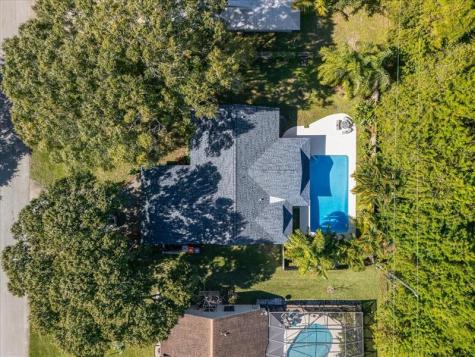 500 10TH Street SW Vero Beach FL 32962