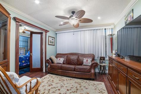 4290 NW 45th Terrace Lauderdale Lakes FL 33319