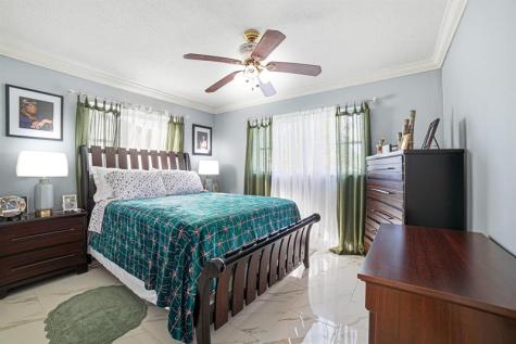 4290 NW 45th Terrace Lauderdale Lakes FL 33319