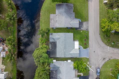 4290 NW 45th Terrace Lauderdale Lakes FL 33319