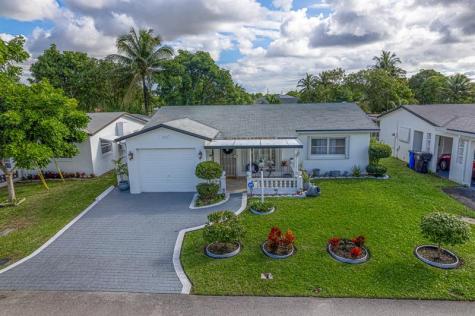 4290 NW 45th Terrace Lauderdale Lakes FL 33319