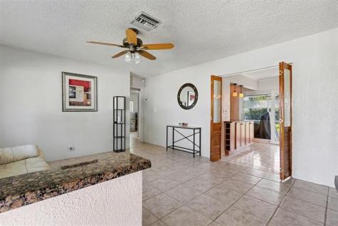 6430 Harding Street Hollywood FL 33024