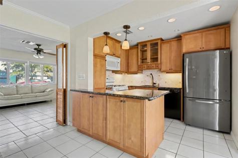 6430 Harding Street Hollywood FL 33024
