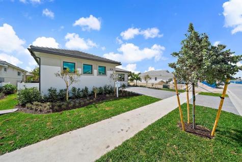 9513 Street Germain Drive Palm Beach Gardens FL 33412