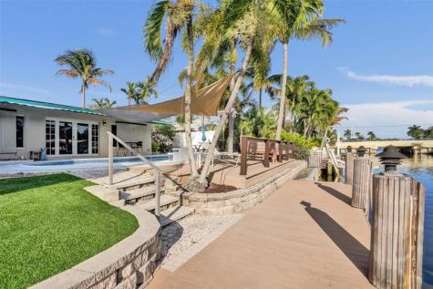 2160 NE 44th Court Lighthouse Point FL 33064