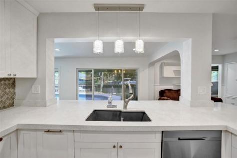 2160 NE 44th Court Lighthouse Point FL 33064