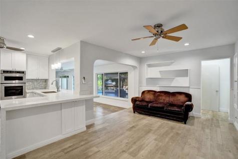 2160 NE 44th Court Lighthouse Point FL 33064