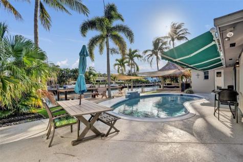 2160 NE 44th Court Lighthouse Point FL 33064