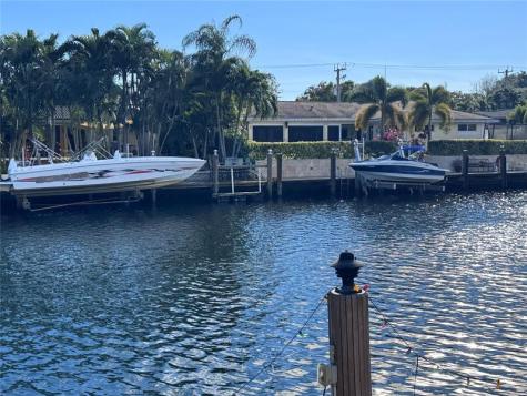 2160 NE 44th Court Lighthouse Point FL 33064