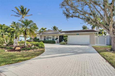2160 NE 44th Court Lighthouse Point FL 33064