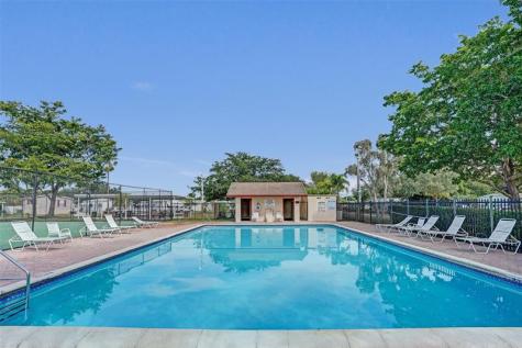 21851 S Heritage Circle Pembroke Pines FL 33029
