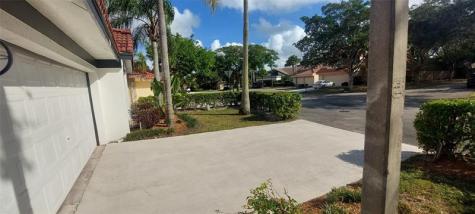9401 NW 18th Drive Plantation FL 33322